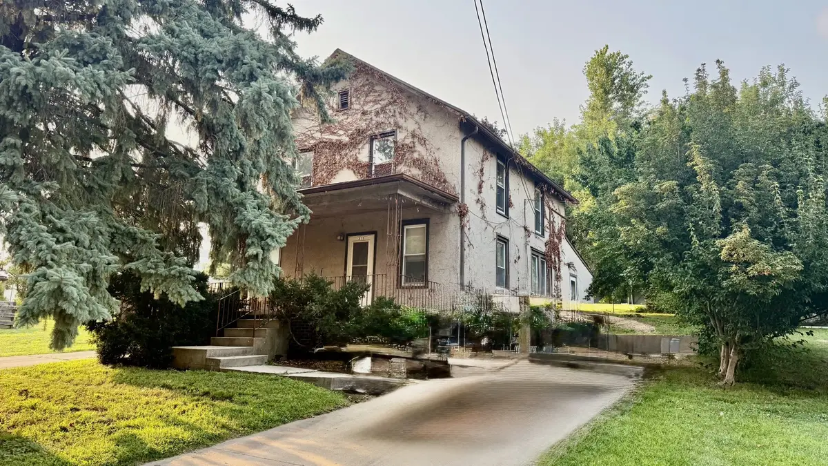 311 6th Street, Peru, IL 61354 - #1