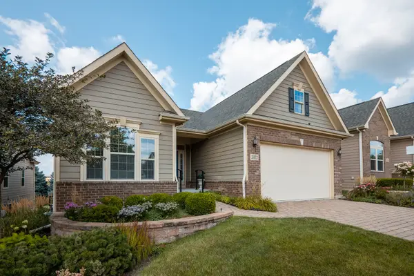 3812 Ridge Pointe Drive, Geneva, IL 60134