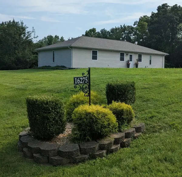 16275 N Illinois Highway, Mt Vernon, IL 62864