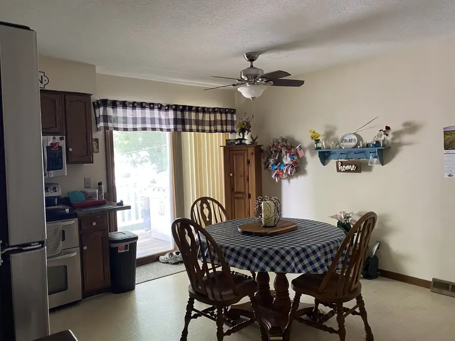 2352-54 Hillandale Road, Davenport, IA 52804 - #3