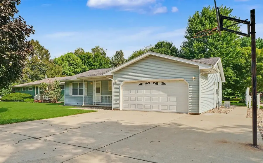 2618 W John Street, Champaign, IL 61821 - #2