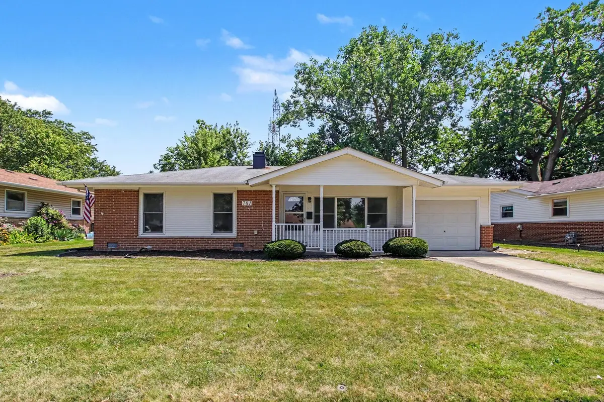 701 Love Street, Elk Grove Village, IL 60007 - #1