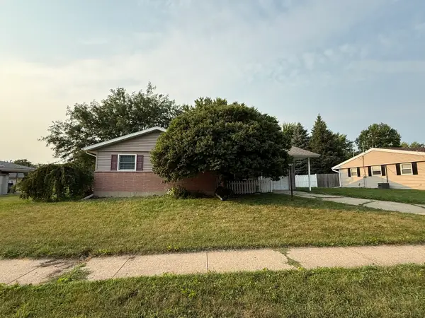 1204 E 20th Street, Sterling, IL 61081