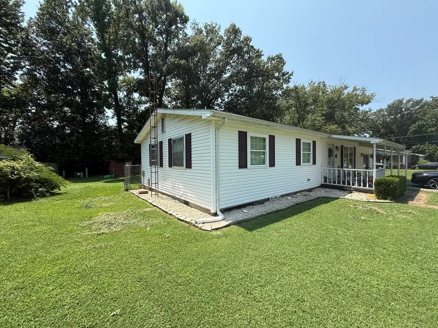 81 Dallas Drive, Harrisburg, IL 62946 - #2