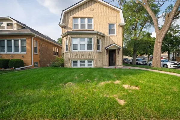 5901 N Navarre Avenue, Chicago, IL 60631