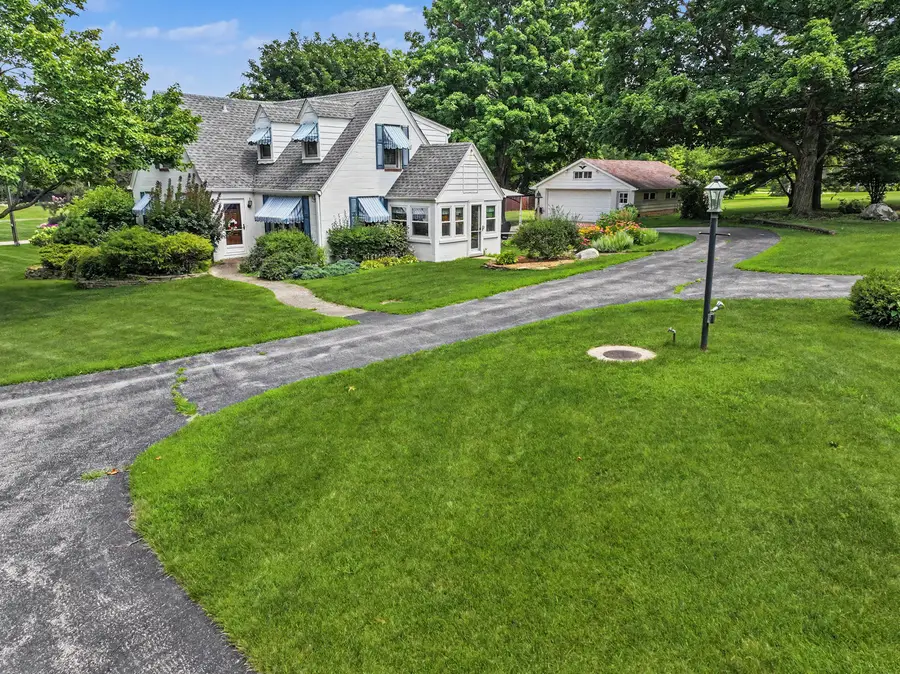 9000 Wolf Road, Burr Ridge, IL 60527 - #3