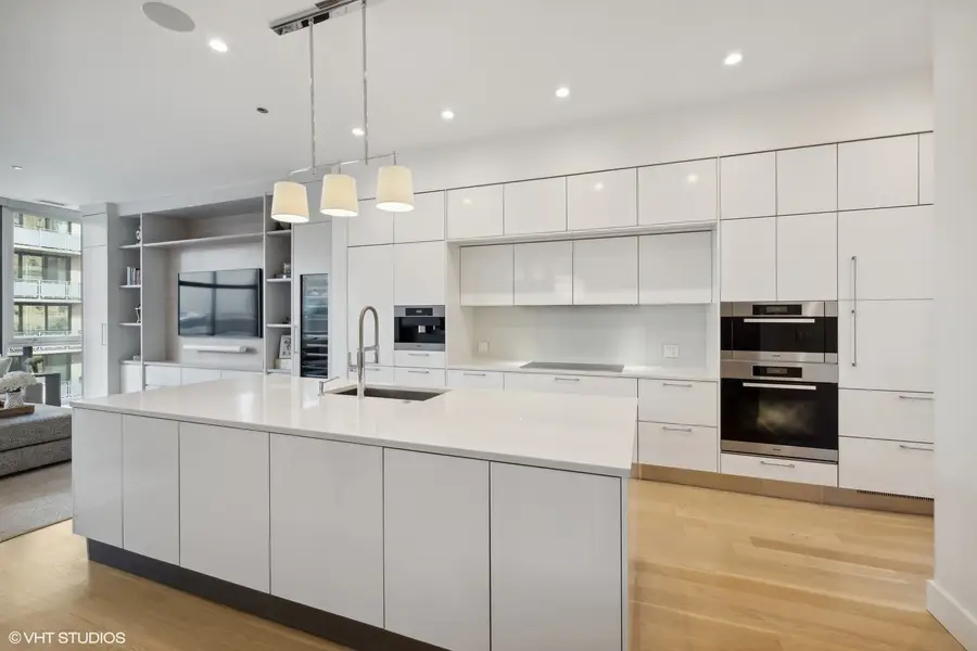 747 N Clark Street #401, Chicago, IL 60654 - #3