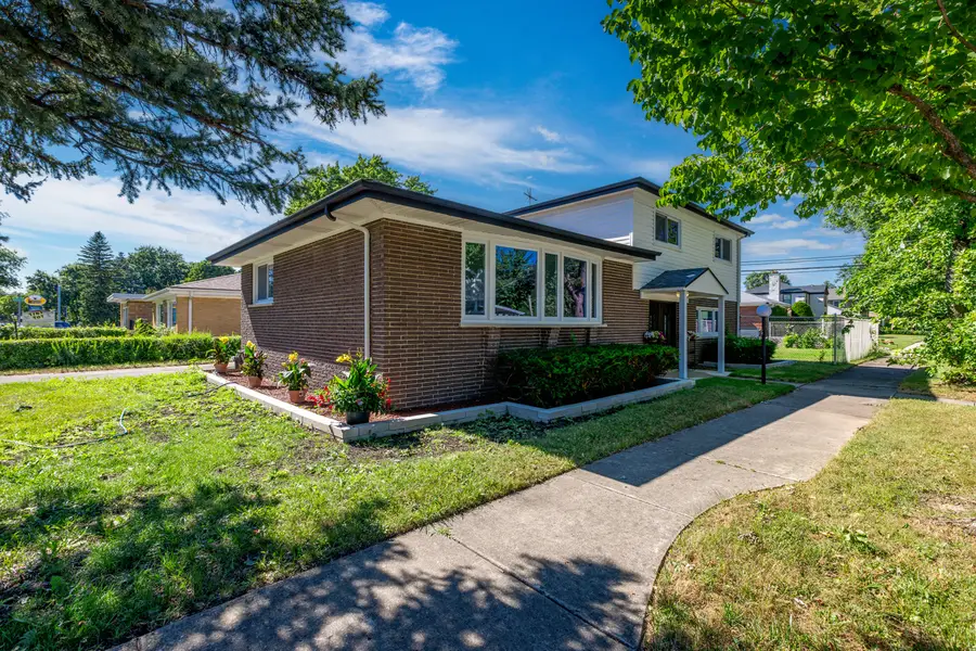 7600 Lowell Avenue, Skokie, IL 60076 - #2