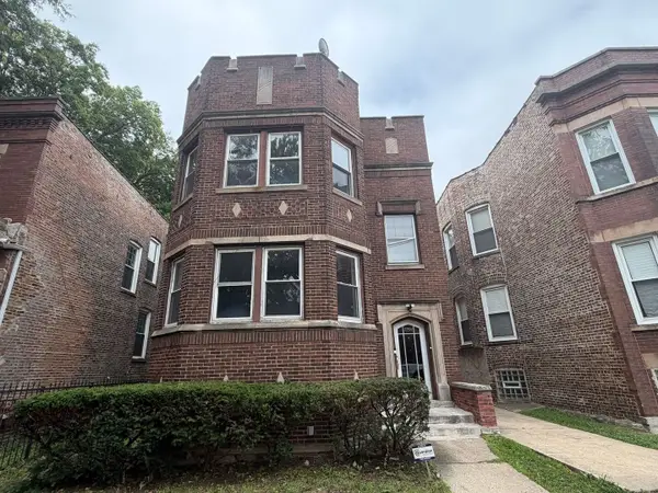7754 S Saginaw Avenue, Chicago, IL 60649