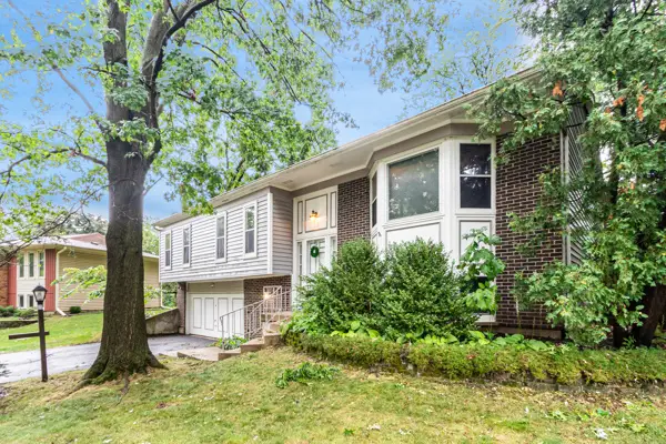 143 Camelot Way, Bolingbrook, IL 60440