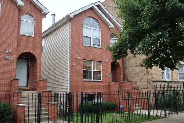 4309 W Flournoy Street, Chicago, IL 60624