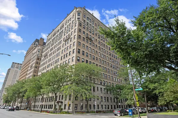 3530 N Lake Shore Drive #7B, Chicago, IL 60657