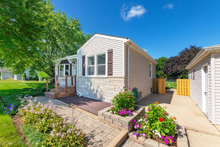 380 Charlotte Avenue, Crystal Lake, IL 60014 - #2