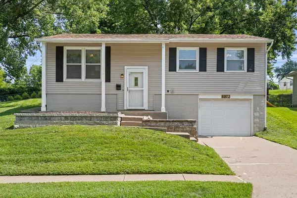 1272 Golden Valley Drive, Bettendorf, IA 52722