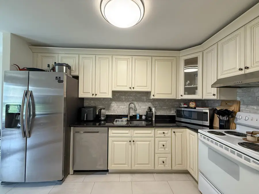 2 Villa Verde Drive #113, Buffalo Grove, IL 60089 - #3
