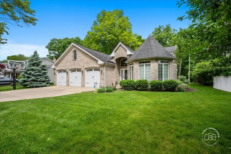 1009 Douglas Avenue, Naperville, IL 60540 - #2