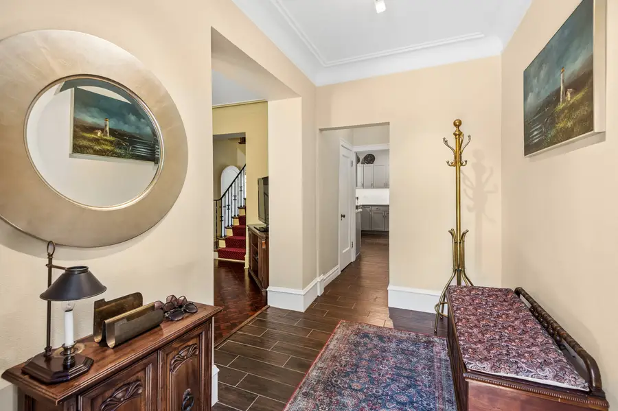 2454 W Morse Avenue, Chicago, IL 60645 - #2