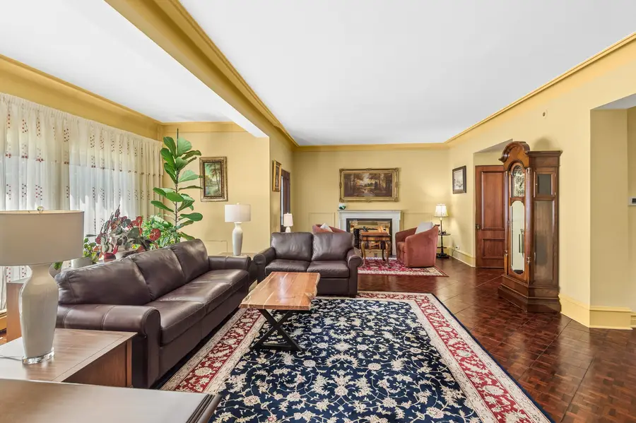 2454 W Morse Avenue, Chicago, IL 60645 - #3