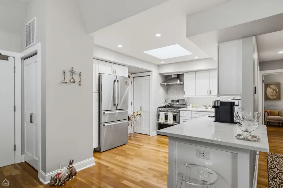 7200 N Ridge Boulevard #4G, Chicago, IL 60645 - #2