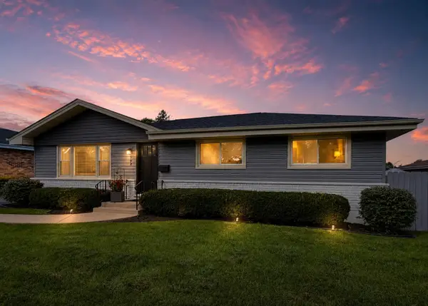 543 Victoria Lane, Wood Dale, IL 60191