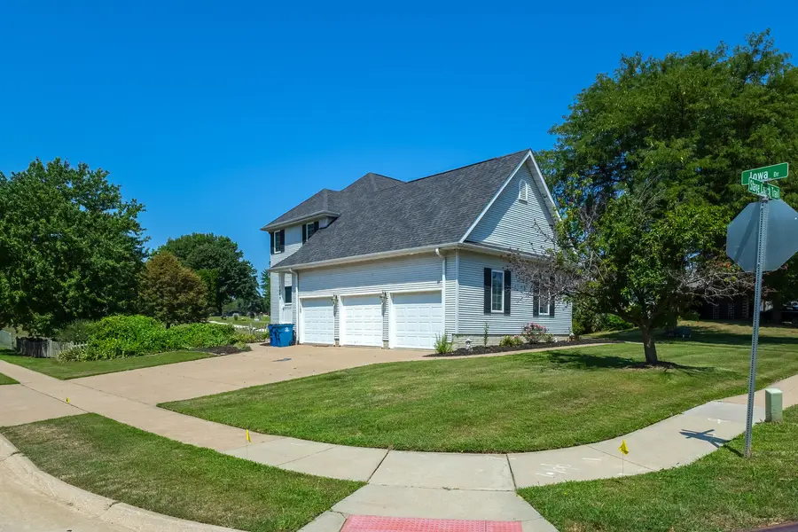 1209 Iowa Drive, Le Claire, IA 52753 - #3