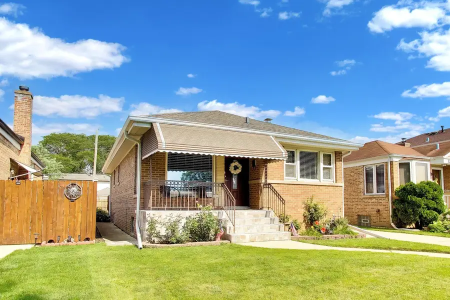 3225 Sunset Lane, Franklin Park, IL 60131 - #3