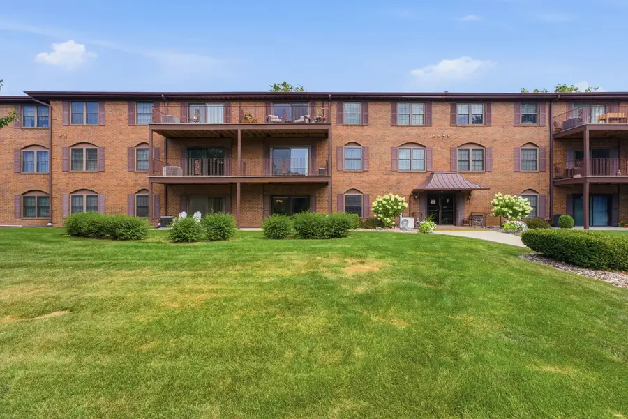 1350 Kimberly Ridge Road #108, Bettendorf, IA 52722 - #2