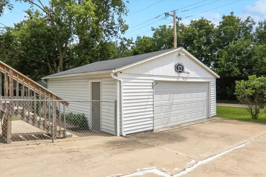 1616 Indiana Street, Bloomington, IL 61701 - #2