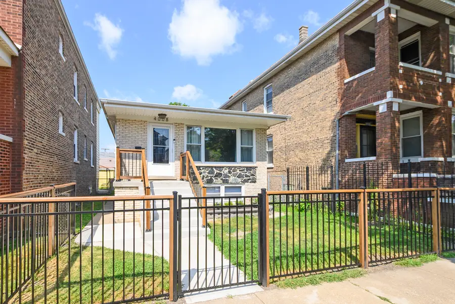 4008 S Albany Avenue, Chicago, IL 60632 - #2