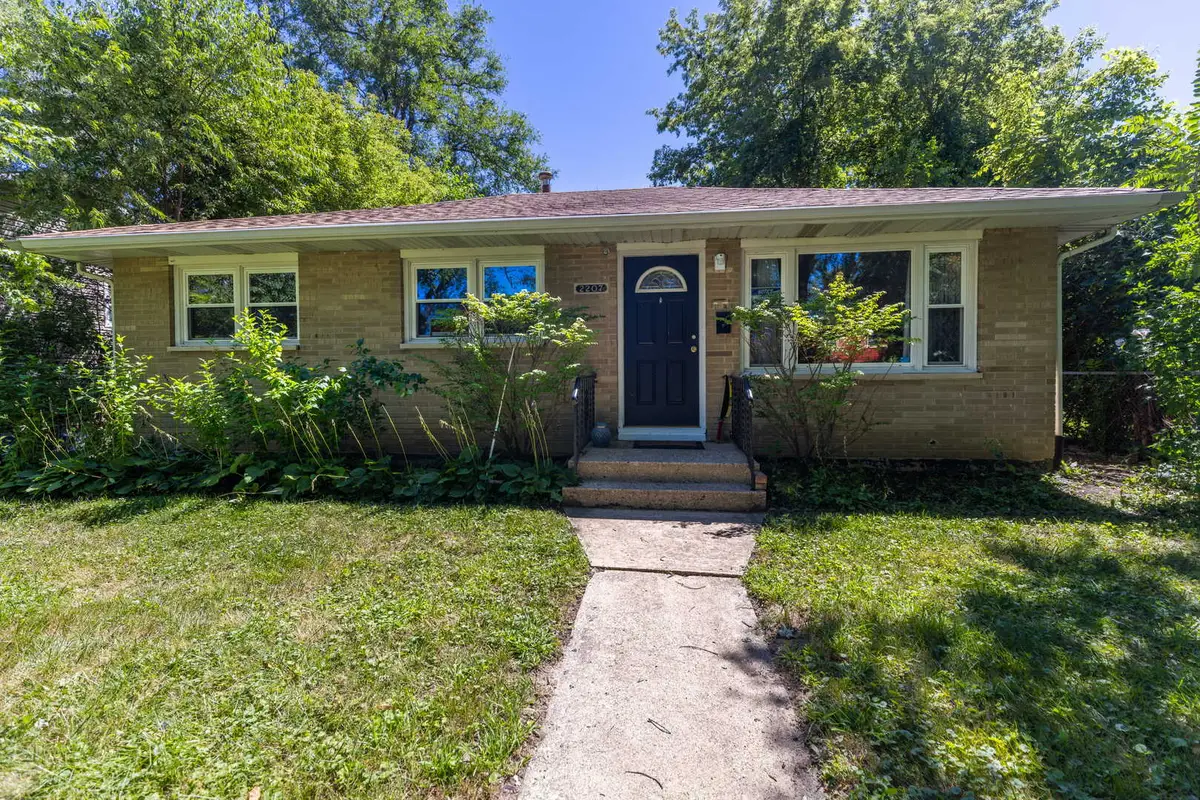 2207 Carmel Boulevard, Zion, IL 60099 - #1