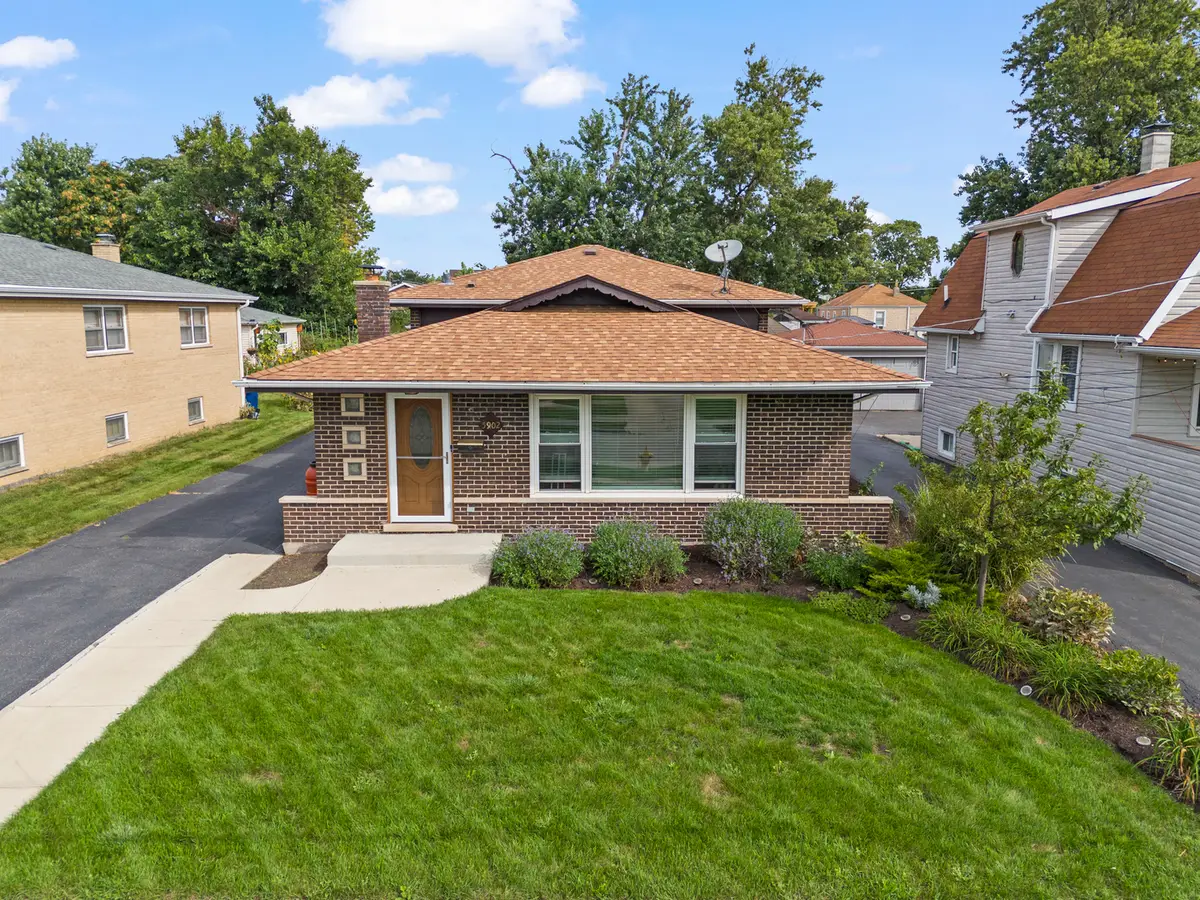 5902 W Maple Avenue, Berkeley, IL 60163 - #1