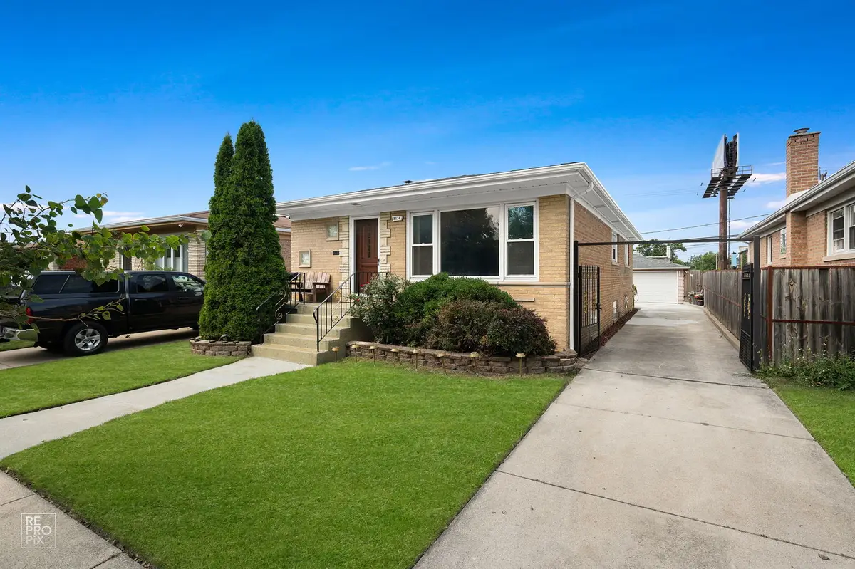 8534 S Keating Avenue, Chicago, IL 60652 - #1