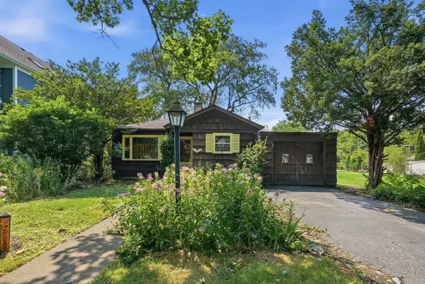 416 S Fairview Avenue, Elmhurst, IL 60126