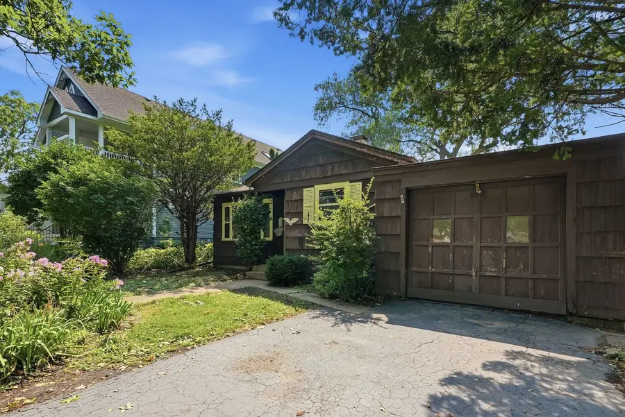 416 S Fairview Avenue, Elmhurst, IL 60126 - #3