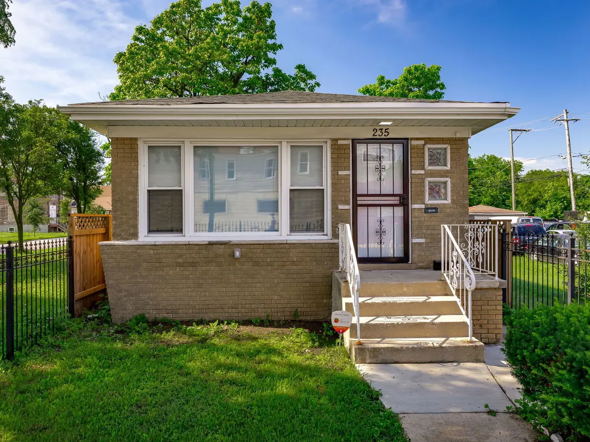 235 W 43rd Street, Chicago, IL 60609 - #1