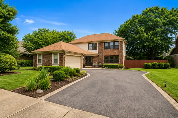 25 Birchwood Avenue, Deerfield, IL 60015
