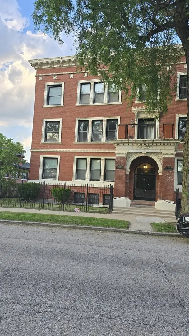 3733 S Lake Park Avenue #1, Chicago, IL 60653 - #1
