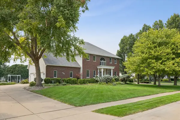 5904 Louis Court, Davenport, IA 52807