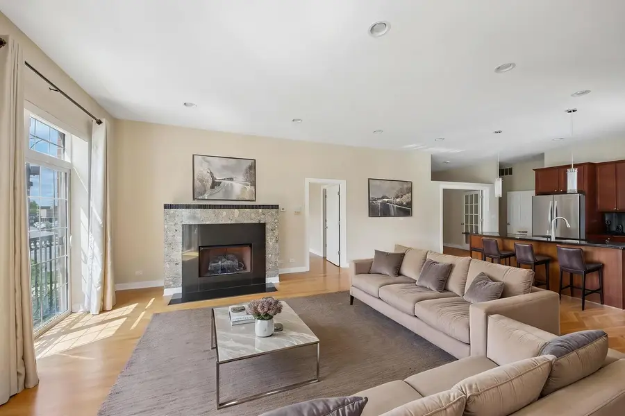 6425 W Touhy Avenue #2C, Chicago, IL 60646 - #3