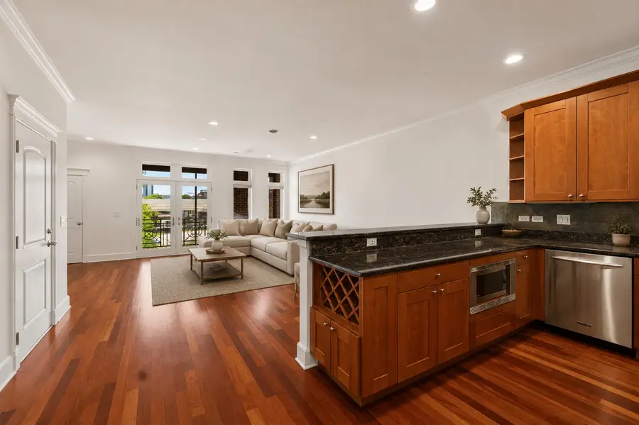 3416 N Sheffield Avenue #2, Chicago, IL 60657 - #2