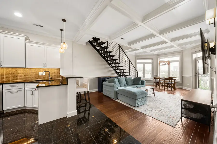 1890 N Milwaukee Avenue #4C, Chicago, IL 60647 - #2