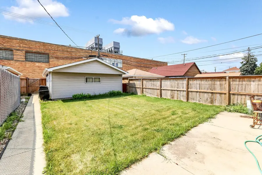 5612 S Merrimac Avenue, Chicago, IL 60638 - #3