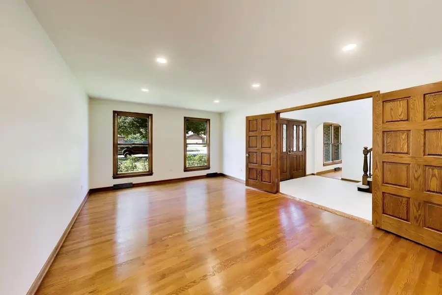 1317 S Yale Avenue, Arlington Heights, IL 60005 - #3