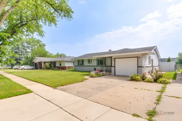 5 Wildwood Road, Elk Grove Village, IL 60007