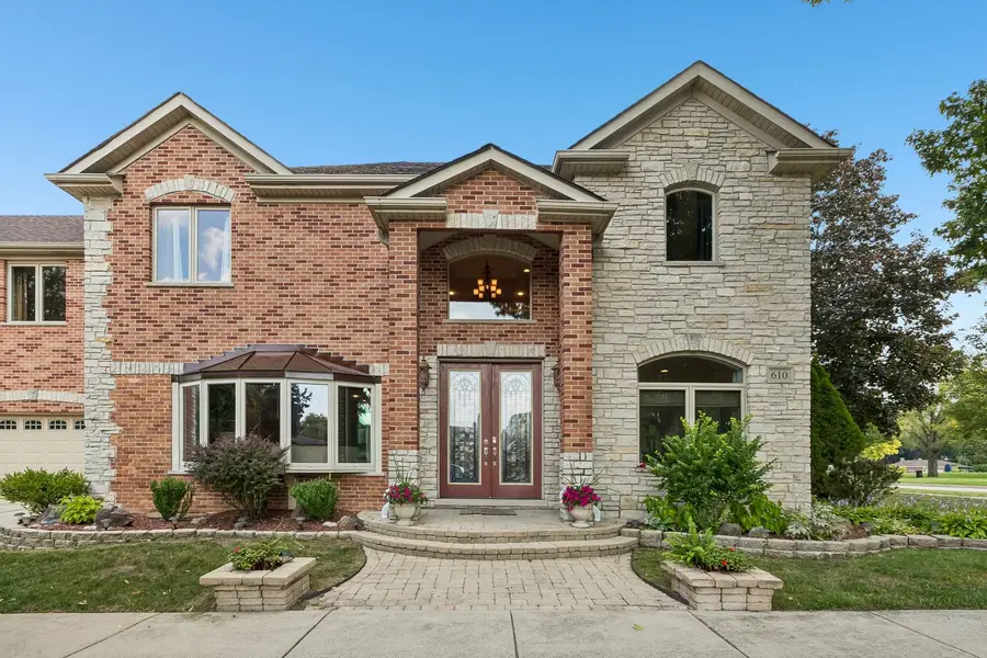 610 W Lonnquist Boulevard, Mount Prospect, IL 60056 - #2