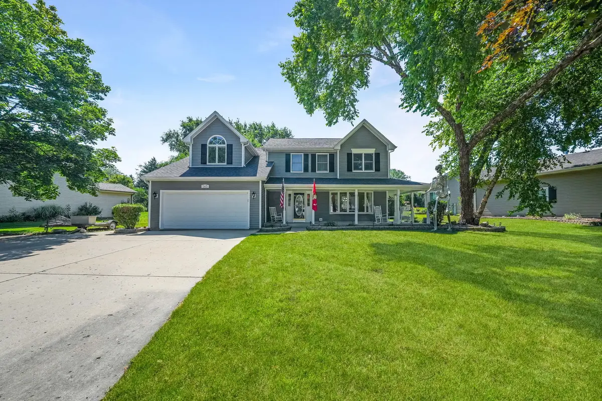 565 Liberty Avenue, South Elgin, IL 60177 - #1