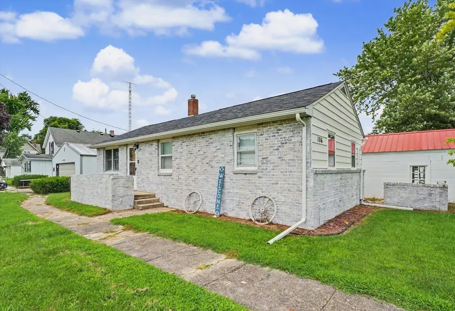 106 W South Street, Elliott, IL 60933 - #2