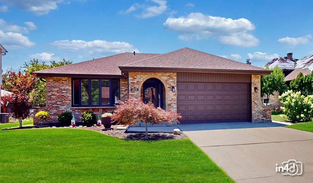 1809 Eaton Drive, Woodridge, IL 60517 - #1