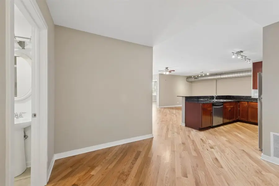 3550 W Montrose Avenue #502, Chicago, IL 60618 - #2
