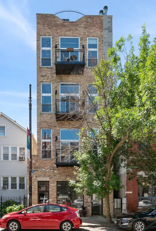 2117 W Belmont Avenue #2, Chicago, IL 60618